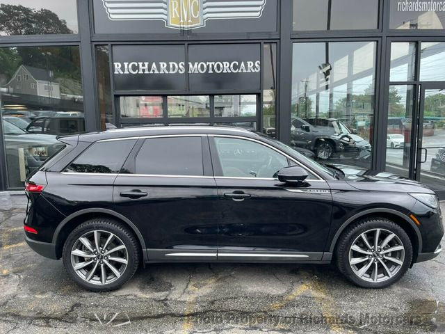 2020 Lincoln Corsair Reserve AWD (C15252)