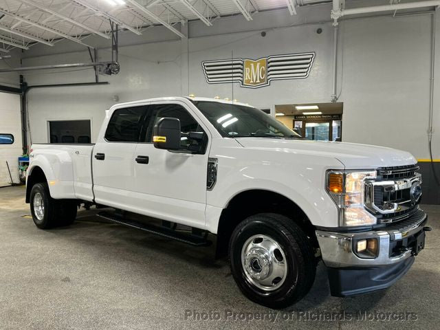 2020 Ford Super Duty F-350 DRW XLT 4WD Crew Cab 8' Box (C15611)
