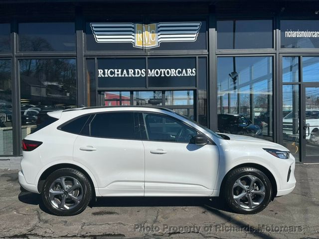 2024 Ford Escape ST-Line AWD (C15768)
