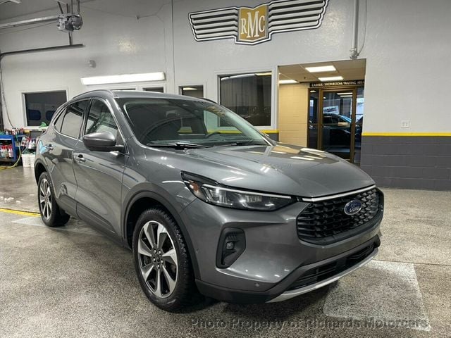 2024 Ford Escape Platinum AWD (C15743)