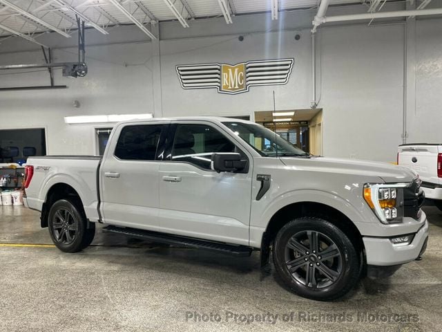 2023 Ford F-150 XLT 4WD SuperCrew 5.5' Box (C15727)