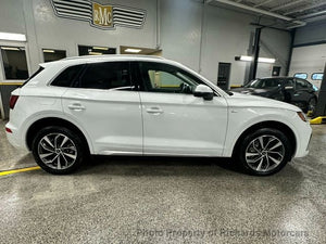 2023 Audi Q5 S line Premium Plus 45 TFSI quattro (C14825)
