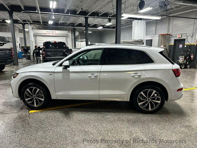 2023 Audi Q5 S line Premium Plus 45 TFSI quattro (C14825)