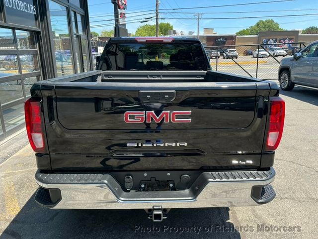 2023 GMC Sierra 1500 4WD Crew Cab 157" SLE (C15062)