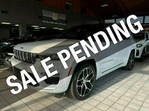 2022 Jeep Grand Cherokee Summit Reserve 4x4 (C15221)