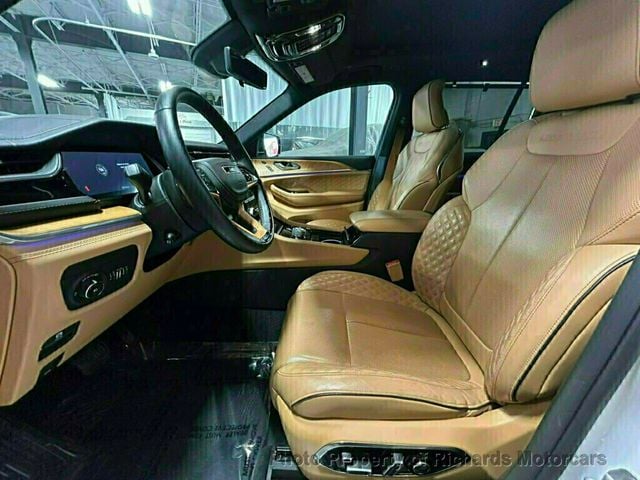 2022 Jeep Grand Cherokee Summit Reserve 4x4 (C15221)