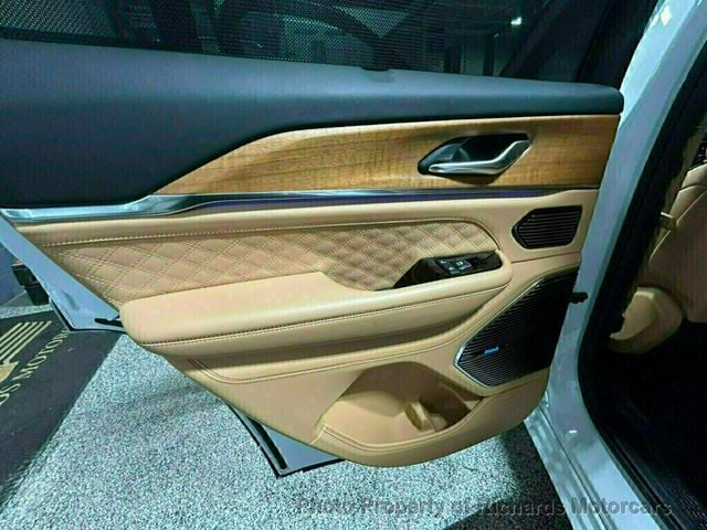 2022 Jeep Grand Cherokee Summit Reserve 4x4 (C15221)