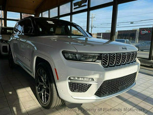 2022 Jeep Grand Cherokee Summit Reserve 4x4 (C15221)