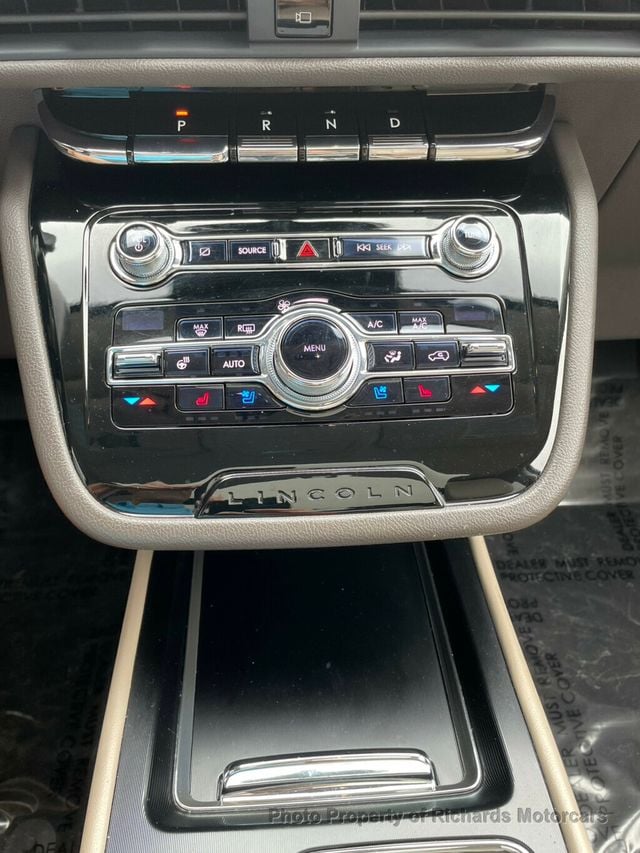 2020 Lincoln Corsair Reserve AWD (C15252)