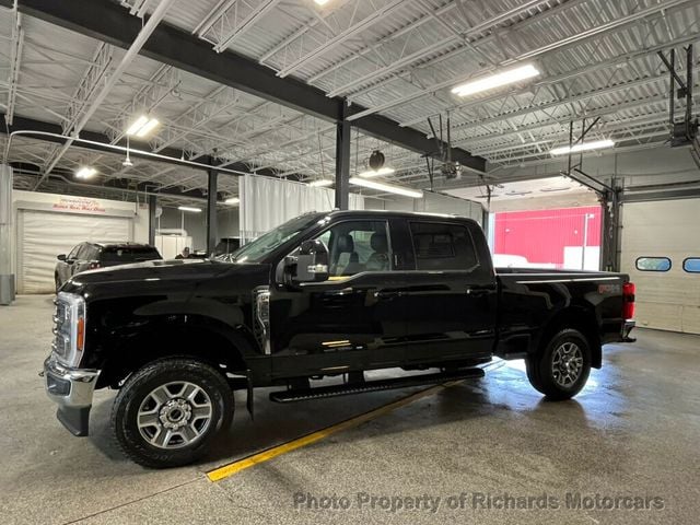 2023 Ford Super Duty F-350 SRW LARIAT 4WD Crew Cab 6.75' Box (C15240)