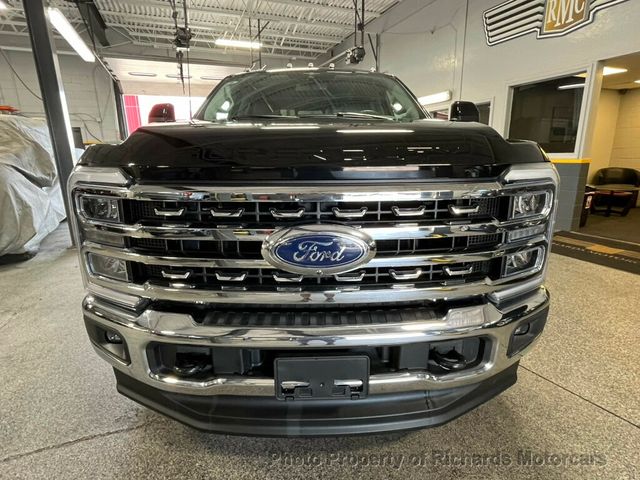 2023 Ford Super Duty F-350 SRW LARIAT 4WD Crew Cab 6.75' Box (C15240)