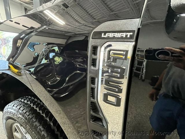 2023 Ford Super Duty F-350 SRW LARIAT 4WD Crew Cab 6.75' Box (C15240)