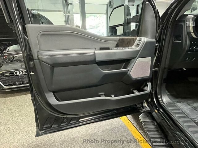 2023 Ford Super Duty F-350 SRW LARIAT 4WD Crew Cab 6.75' Box (C15240)