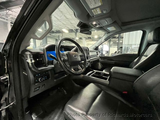 2023 Ford Super Duty F-350 SRW LARIAT 4WD Crew Cab 6.75' Box (C15240)