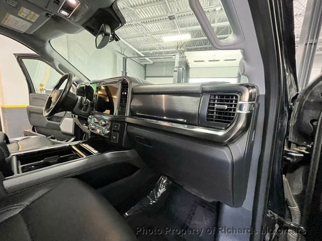 2023 Ford Super Duty F-350 SRW LARIAT 4WD Crew Cab 6.75' Box (C15240)