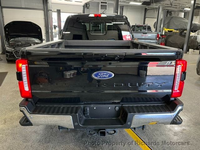 2023 Ford Super Duty F-350 SRW LARIAT 4WD Crew Cab 6.75' Box (C15240)