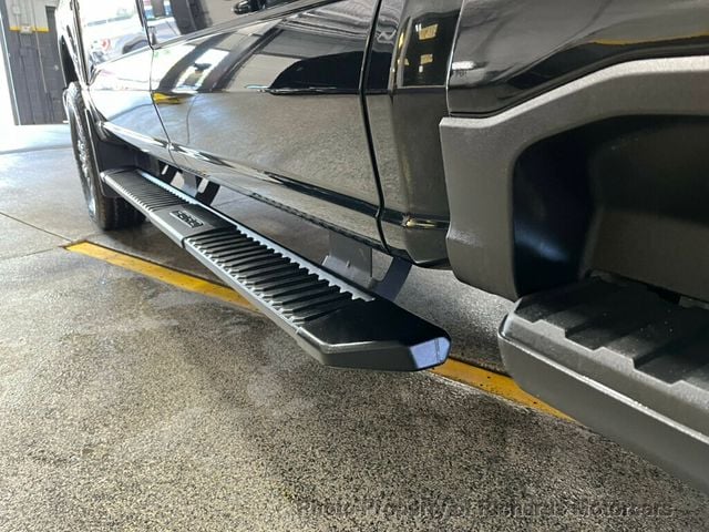 2023 Ford Super Duty F-350 SRW LARIAT 4WD Crew Cab 6.75' Box (C15240)