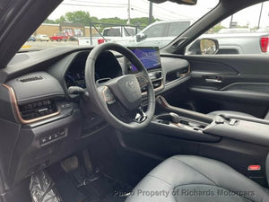 2024 Toyota Grand Highlander Platinum AWD (C15260)