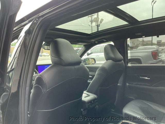 2024 Toyota Grand Highlander Platinum AWD (C15260)