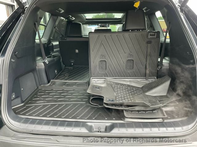 2024 Toyota Grand Highlander Platinum AWD (C15260)