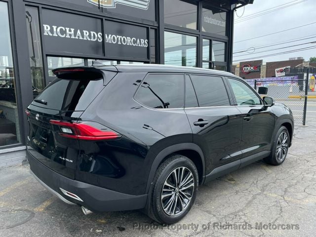 2024 Toyota Grand Highlander Platinum AWD (C15260)