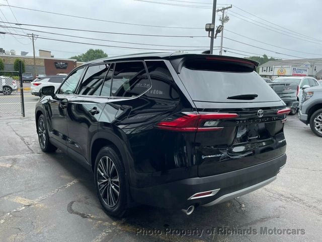 2024 Toyota Grand Highlander Platinum AWD (C15260)
