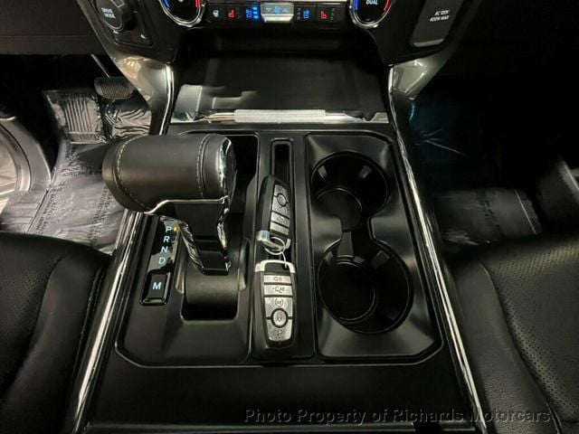 2023 Ford F-150 LARIAT 4WD SuperCrew 5.5' Box (C15298)