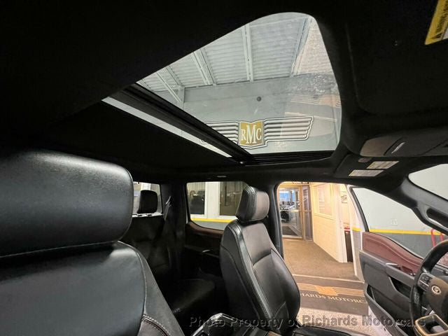 2023 Ford F-150 LARIAT 4WD SuperCrew 5.5' Box (C15393)