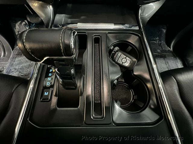 2023 Ford F-150 LARIAT 4WD SuperCrew 5.5' Box (C15393)