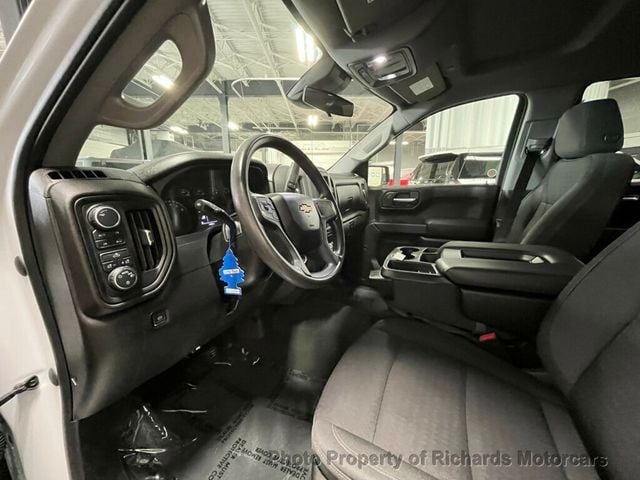 2022 Chevrolet Silverado 1500 4WD Crew Cab 147" Custom (C15478)