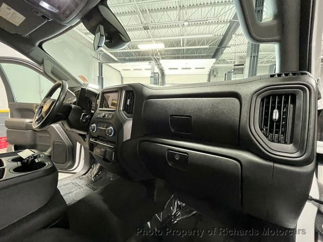 2022 Chevrolet Silverado 1500 4WD Crew Cab 147" Custom (C15478)