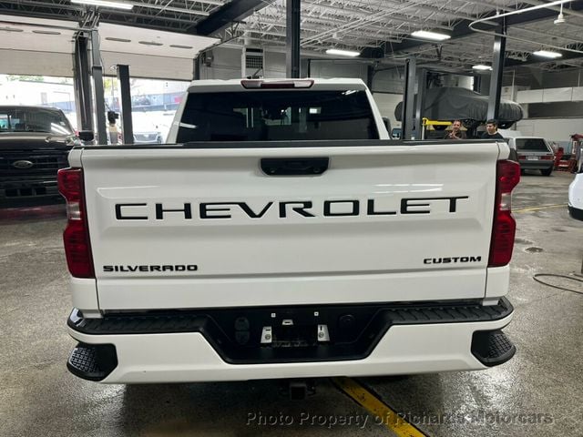 2022 Chevrolet Silverado 1500 4WD Crew Cab 147" Custom (C15478)