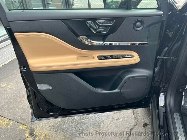 2021 Lincoln Corsair Reserve AWD (C15485)