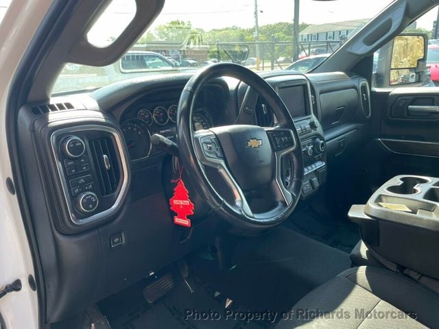 2022 Chevrolet Silverado 1500 LTD 4WD Crew Cab 157" LT (C15437)
