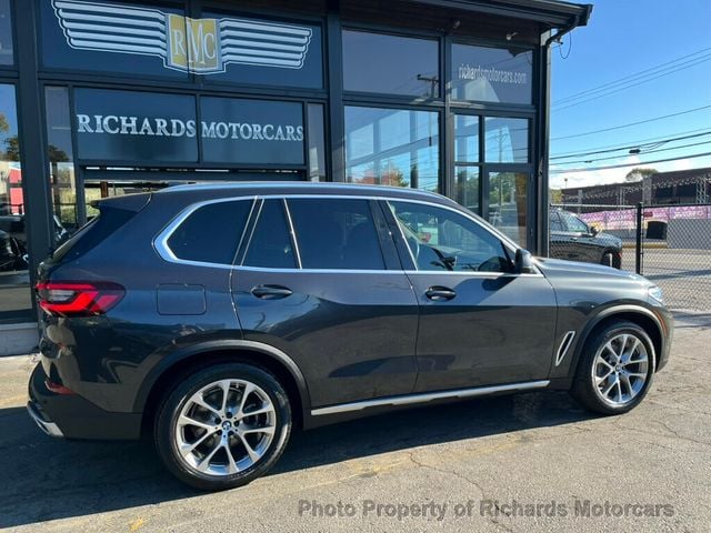2021 BMW X5 xDrive40i Sports Activity Vehicle (C15473)