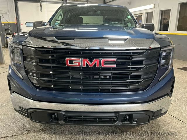 2022 GMC Sierra 1500 4WD Crew Cab 157" Pro (C15507)