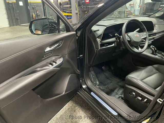 2024 Cadillac XT4 AWD 4dr Premium Luxury (C15523)