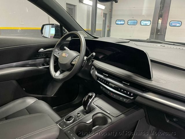 2024 Cadillac XT4 AWD 4dr Premium Luxury (C15523)