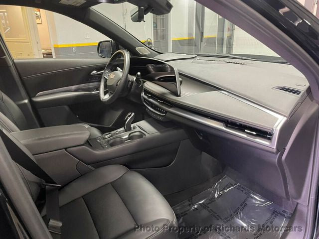 2024 Cadillac XT4 AWD 4dr Premium Luxury (C15523)