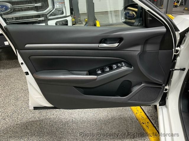 2024 Nissan Altima 2.5 SR AWD Sedan (C15588)