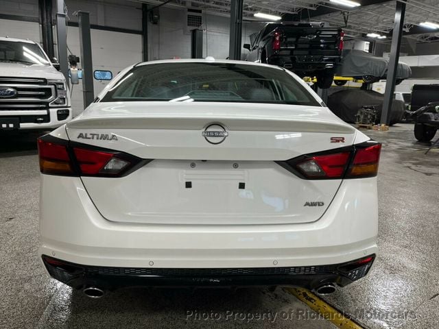 2024 Nissan Altima 2.5 SR AWD Sedan (C15588)