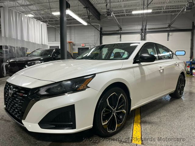 2024 Nissan Altima 2.5 SR AWD Sedan (C15588)