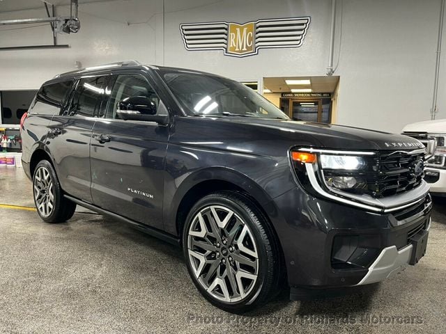 2025 Ford Expedition Platinum 4x4 (C15594)