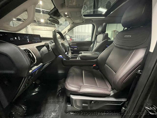 2025 Ford Expedition Platinum 4x4 (C15594)