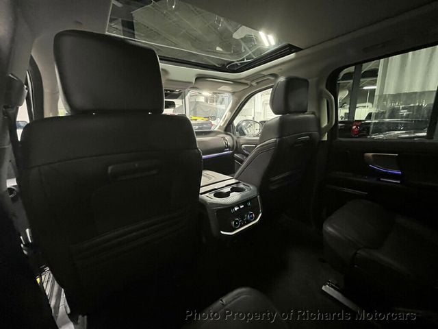2025 Ford Expedition Platinum 4x4 (C15594)