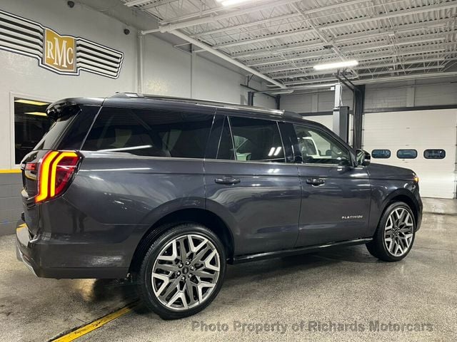 2025 Ford Expedition Platinum 4x4 (C15594)