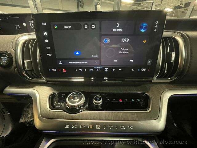 2025 Ford Expedition Platinum 4x4 (C15594)