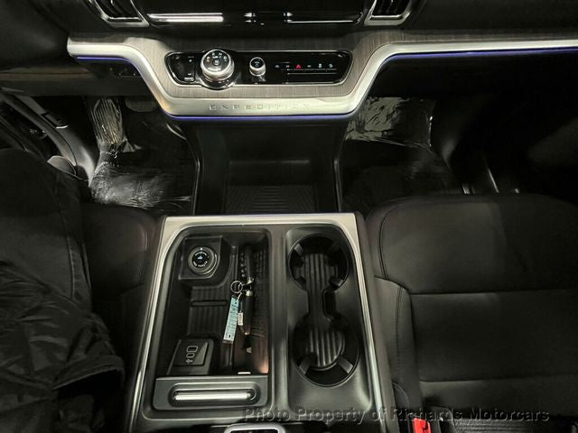 2025 Ford Expedition Platinum 4x4 (C15594)