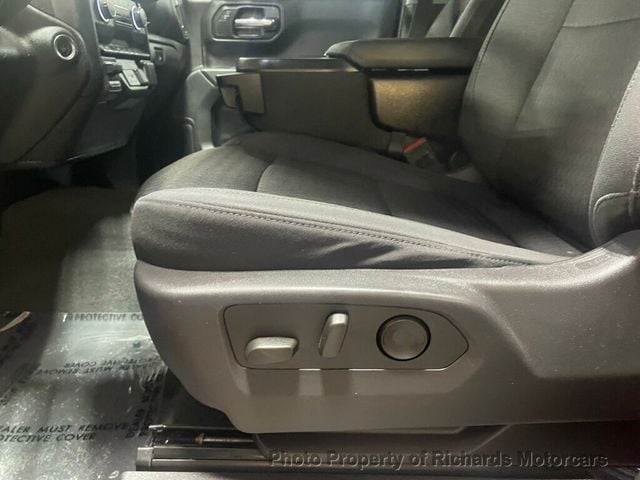 2023 Chevrolet Silverado 1500 4WD Crew Cab 157" Custom (C15510)
