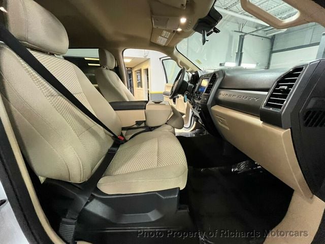 2020 Ford Super Duty F-350 DRW XLT 4WD Crew Cab 8' Box (C15611)